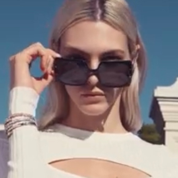 Brand new authentic pair of Bulgari sunglasses. - Picture 6 of 8